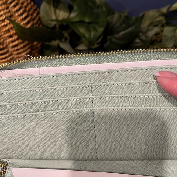 NWT Michael Kors Jade large embossed leather jet set travel wallet/wristlet - Picture 8 of 13